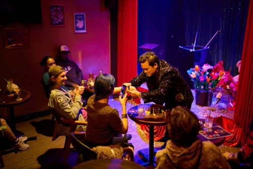 Ảo Thuật Tận Cảnh – Close Up Magic Đà Nẵng